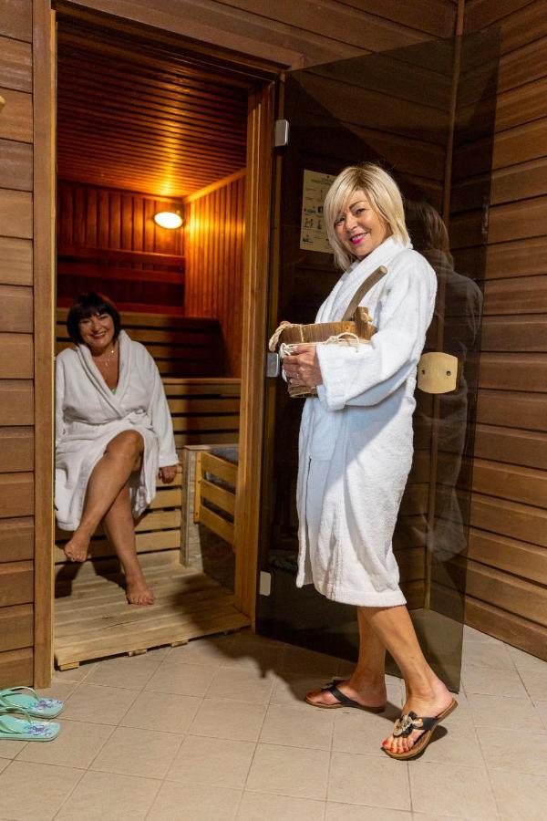 Hotel Mistral Sport Gniewino Exteriér fotografie